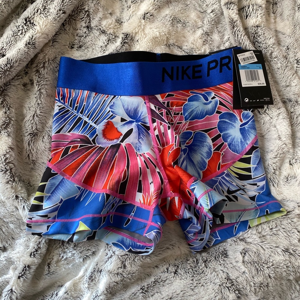 Nike pro workout shorts